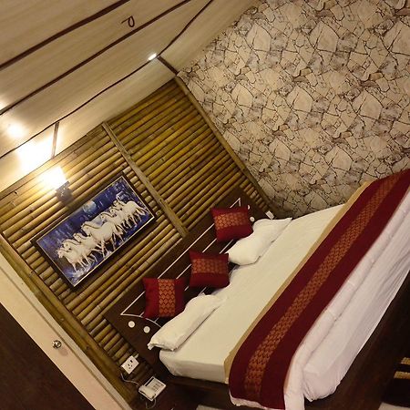 V Resorts Glamwoods Dhanulti Dhanaulti Exteriör bild
