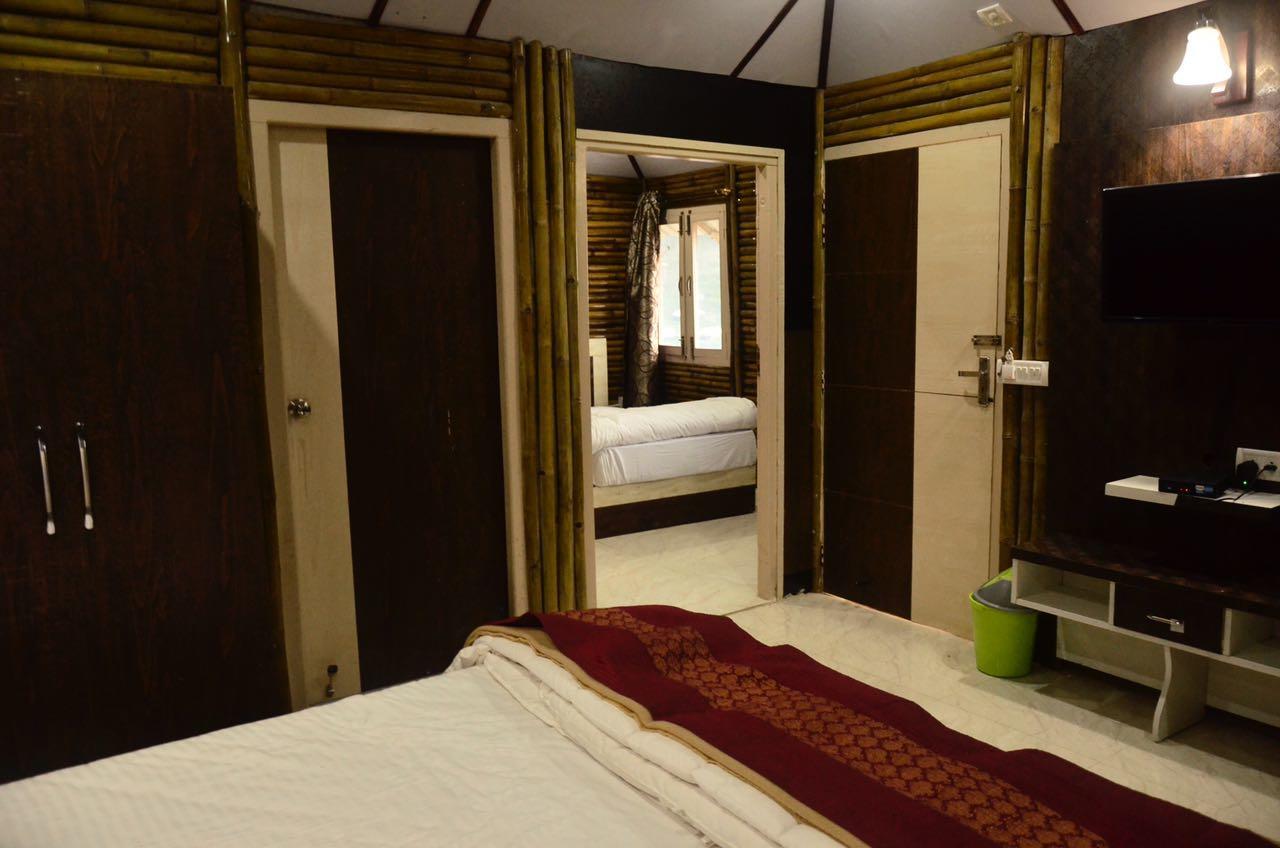 V Resorts Glamwoods Dhanulti Dhanaulti Exteriör bild